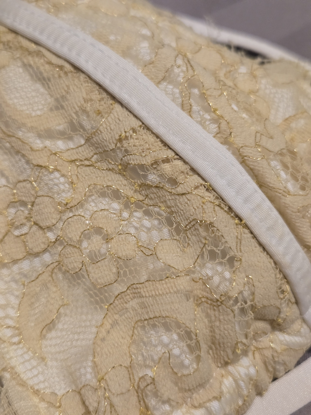 Beach Bunny Gun Powder And Lace Bikini Set In White. S/M - Picture 8 of 16